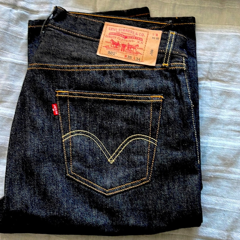 Levi’s shrink to fit 501 Jeans